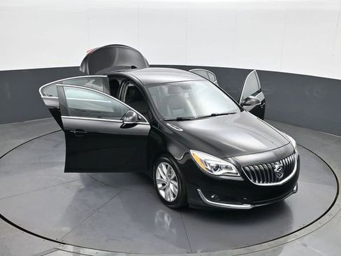 Used 2016 Buick Regal Premium image 29