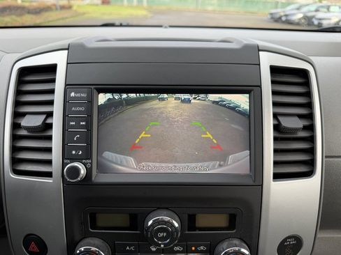 Used 2020 Nissan Frontier SV w/ Midnight Edition Floor Mats image 22