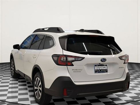 Used 2022 Subaru Outback Premium image 9