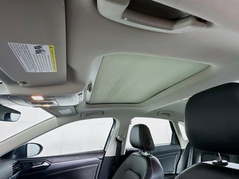 Used 2024 Volkswagen Jetta SE image 24