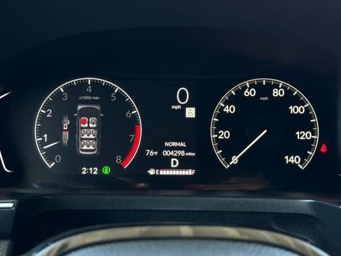 Certified 2025 Honda Pilot Sport image 31