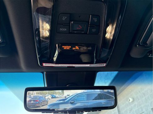 Used 2021 Toyota Venza Limited w/ Carpet Mat Package (TMS) image 28