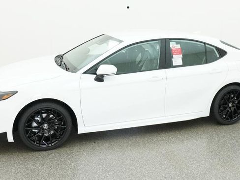 New 2026 Toyota Camry SE FWD image 6