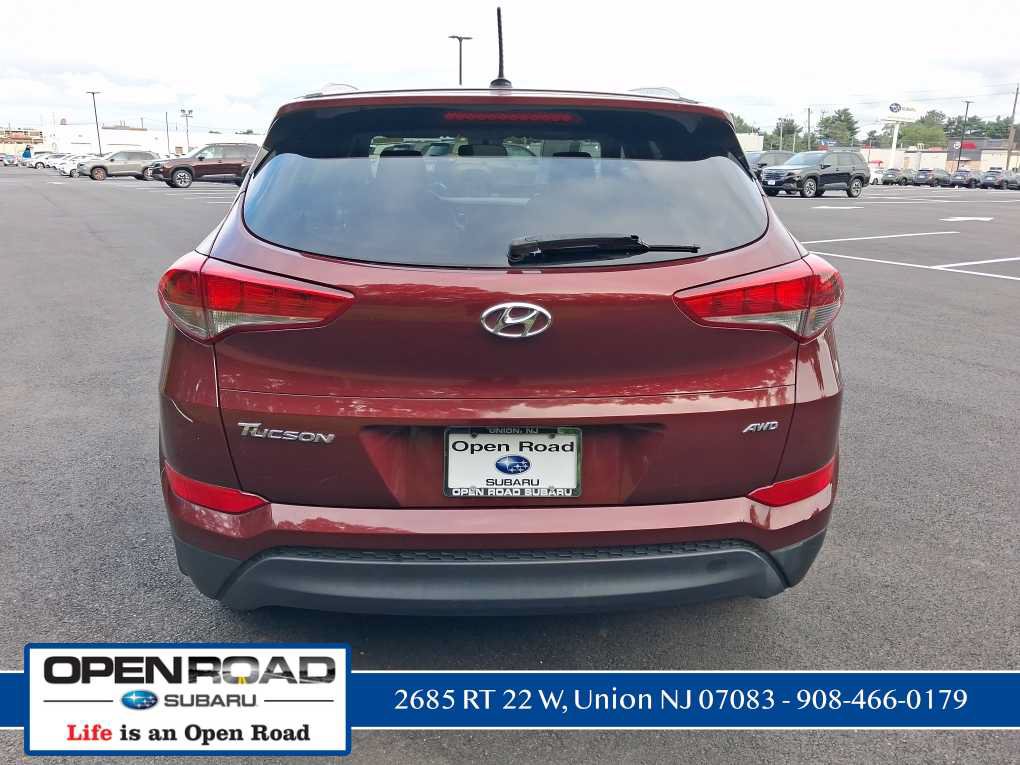 Used 2017 Hyundai Tucson SE w/ SE Popular Package 02 AWD/4WD image 4