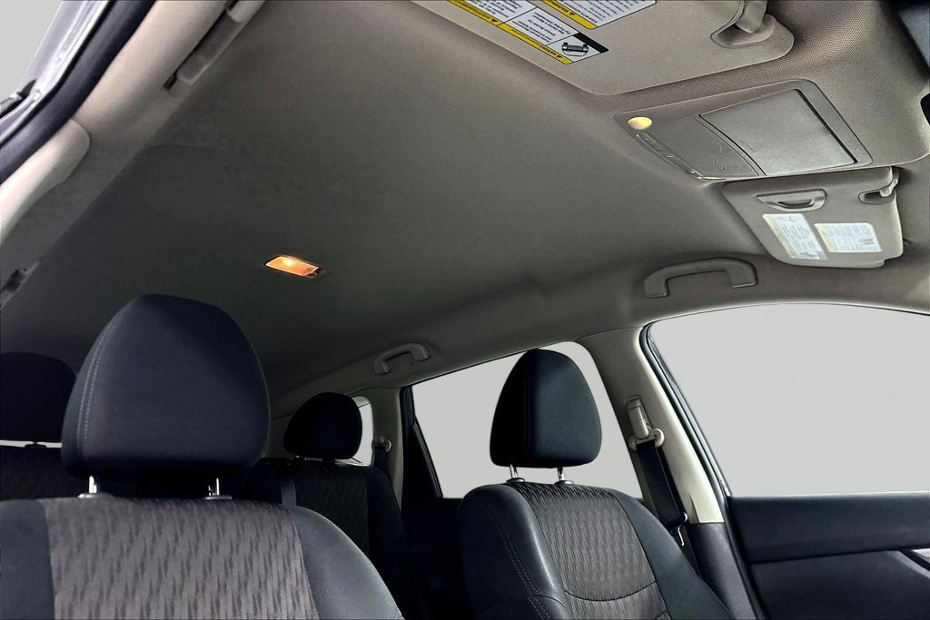 Used 2019 Nissan Rogue SV w/ Premium Package AWD/4WD image 29
