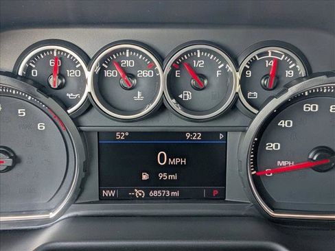 Used 2021 Chevrolet Suburban LT image 11