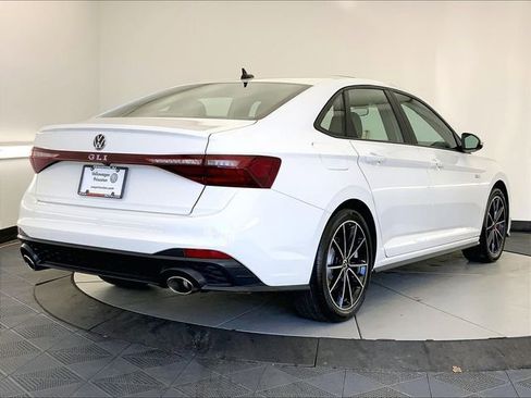 Used 2025 Volkswagen Jetta GLI Autobahn image 13