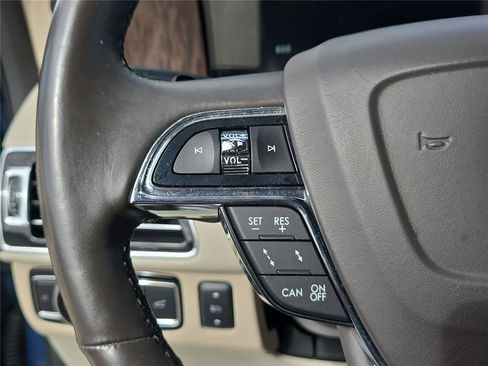 Used 2018 Lincoln Navigator Reserve w/ Technology Package image 29