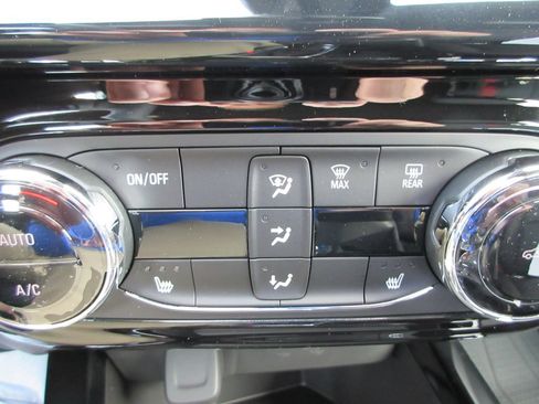 New 2026 Chevrolet Trax RS w/ Driver Confidence Package FWD image 30