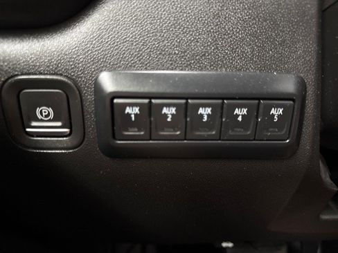 Used 2021 Chevrolet Silverado 2500 W/T w/ WT Convenience Package AWD/4WD image 23