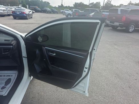 Used 2015 Toyota Corolla S FWD image 10
