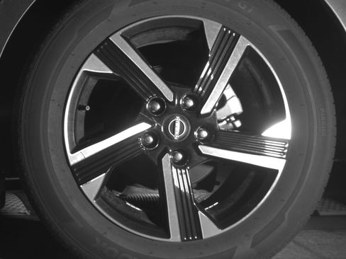 Used 2025 Nissan Sentra SV FWD image 14