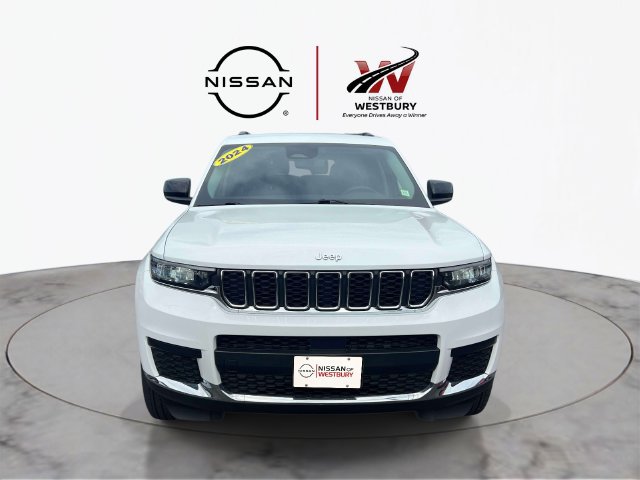 Used 2024 Jeep Grand Cherokee L Laredo AWD/4WD image 2