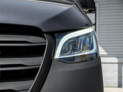 Used 2025 Mercedes-Benz Sprinter 2500 image 6