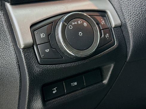 Used 2017 Ford Explorer XLT w/ Equipment Group 201A image 16