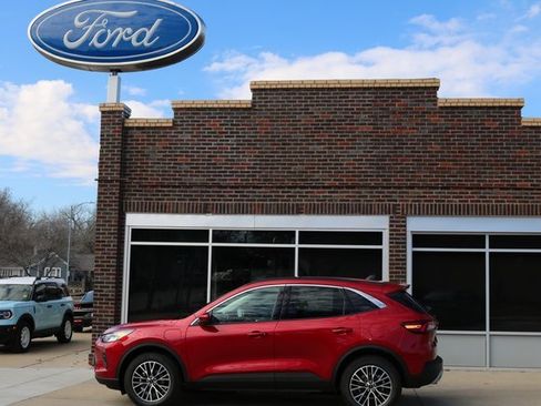 Used 2024 Ford Escape SE image 2
