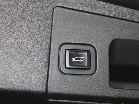 Used 2017 Cadillac XT5 Luxury AWD/4WD image 31