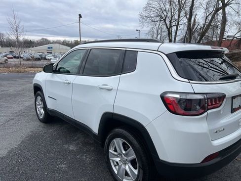 Used 2022 Jeep Compass Latitude AWD/4WD image 4
