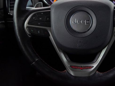 Used 2020 Jeep Grand Cherokee Trailhawk image 23