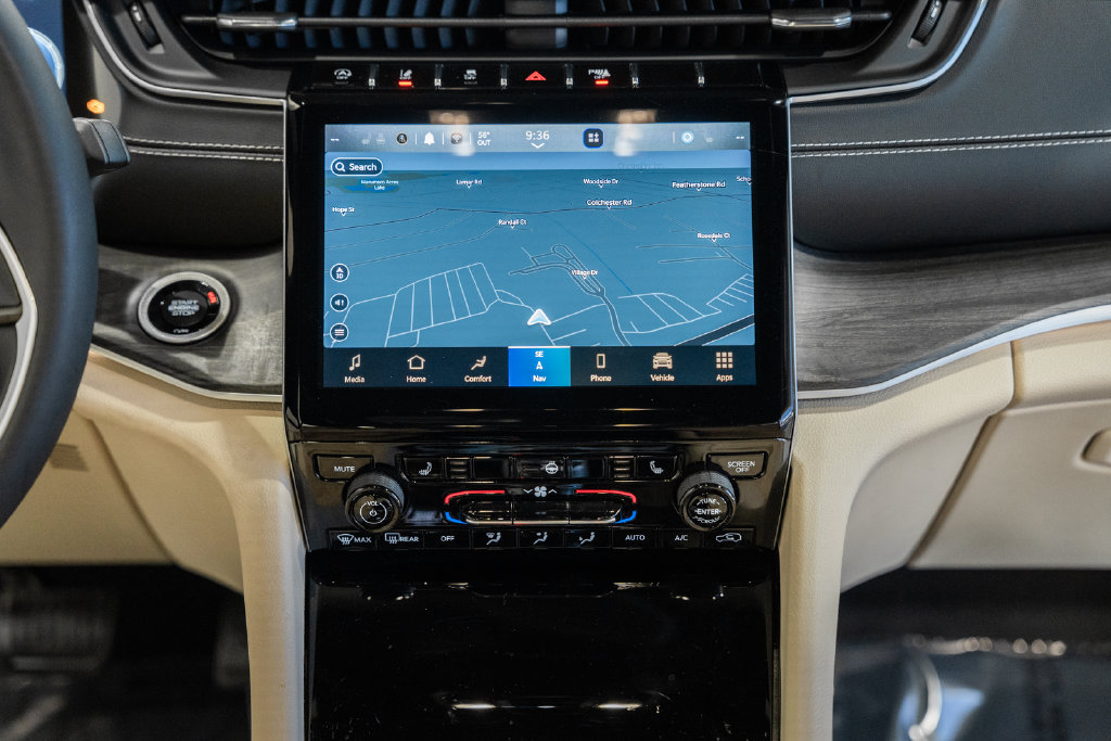 Certified 2023 Jeep Grand Cherokee Limited AWD/4WD image 19