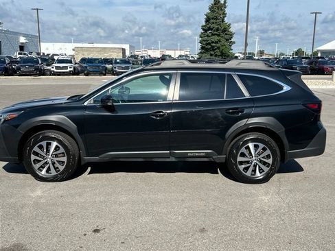 Certified 2023 Subaru Outback Premium AWD/4WD image 6