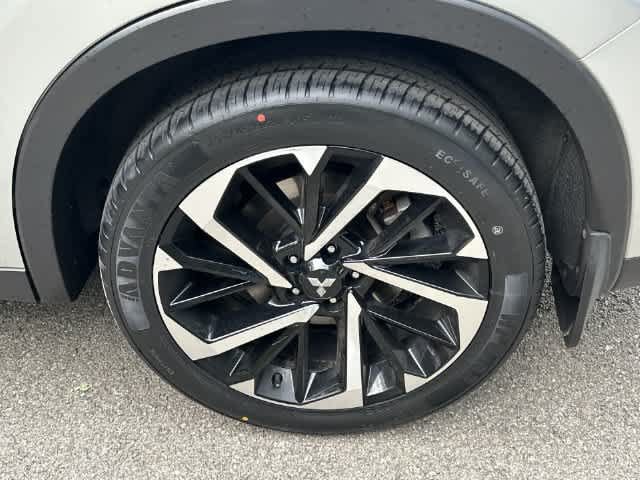 Used 2024 Mitsubishi Outlander SE AWD/4WD image 5