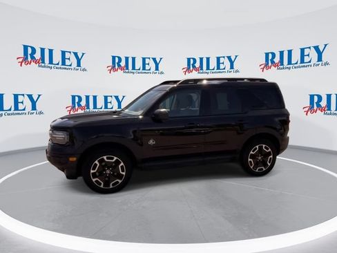 Used 2023 Ford Bronco Sport Outer Banks w/ Tech Package AWD/4WD image 6