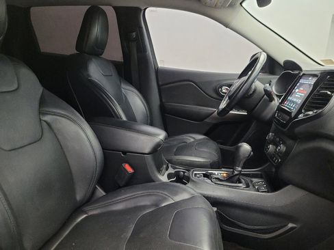 Used 2019 Jeep Cherokee Limited FWD image 21