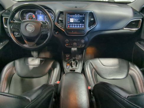 Used 2020 Jeep Cherokee Trailhawk w/ Cold Weather Group AWD/4WD image 18