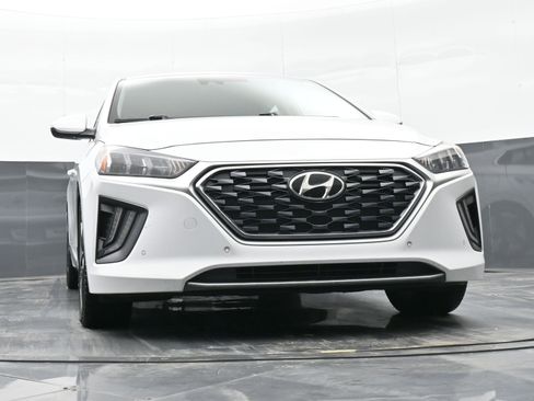 Used 2020 Hyundai Ioniq Limited image 39