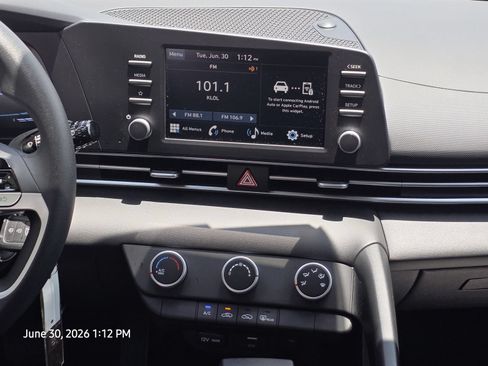 Certified 2026 Hyundai Elantra SE FWD image 19