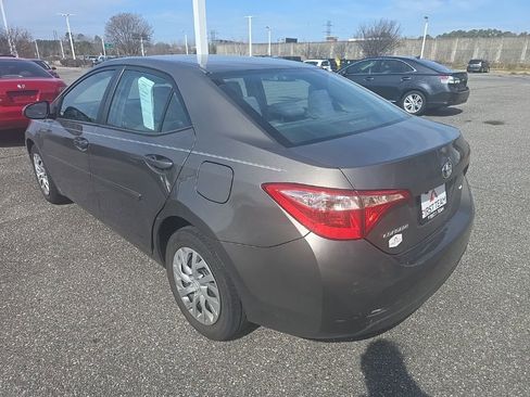 Used 2018 Toyota Corolla LE image 7