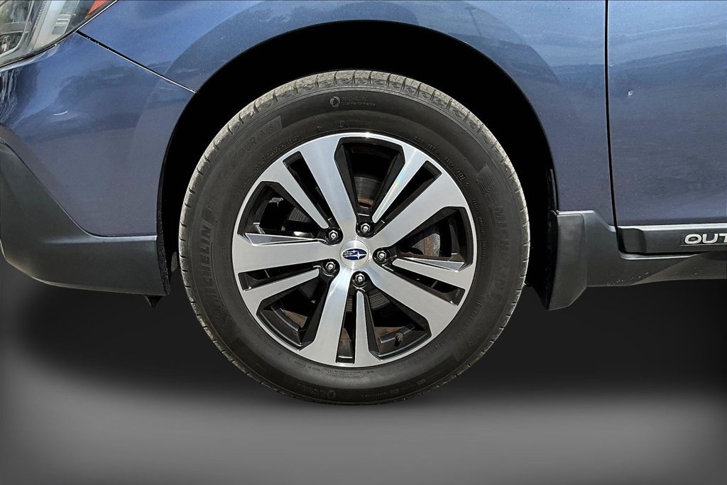 Used 2018 Subaru Outback 3.6R Limited AWD/4WD image 31