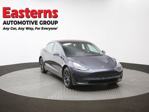 Used 2018 Tesla Model 3 Long Range RWD image 45
