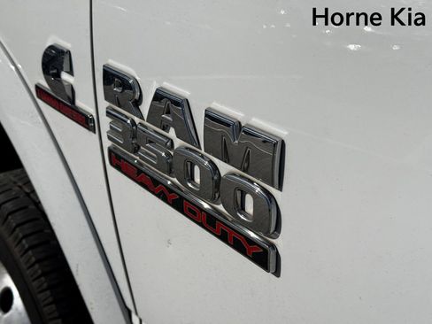 Used 2017 RAM 3500 Laramie w/ Convenience Group image 30