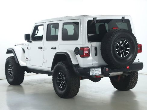 Used 2024 Jeep Wrangler Unlimited Rubicon image 40