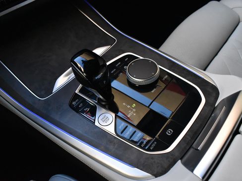 Used 2023 BMW X5 sDrive40i w/ M Sport Package image 41