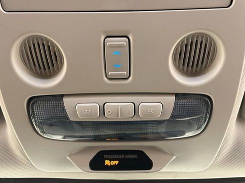 Used 2021 Ford EcoSport SE w/ SE Convenience Package image 12