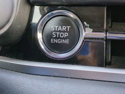 Used 2024 Mitsubishi Outlander SE image 34