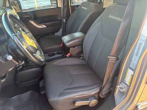 Used 2017 Jeep Wrangler Unlimited Sahara image 17
