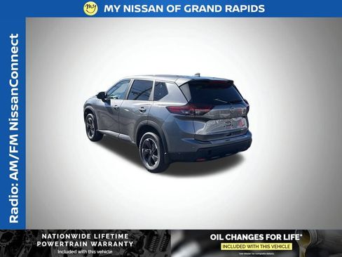 New 2026 Nissan Rogue SV image 7