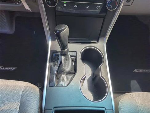 Used 2017 Toyota Camry LE FWD image 14