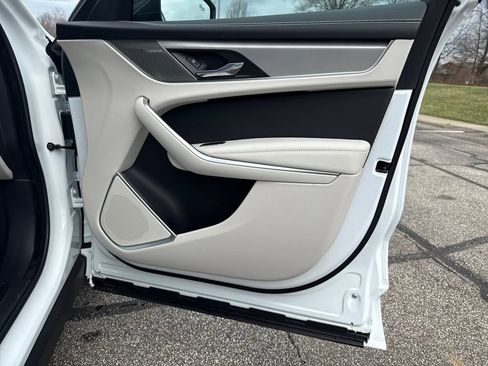 New 2026 Jaguar F-PACE R-Dynamic S image 16