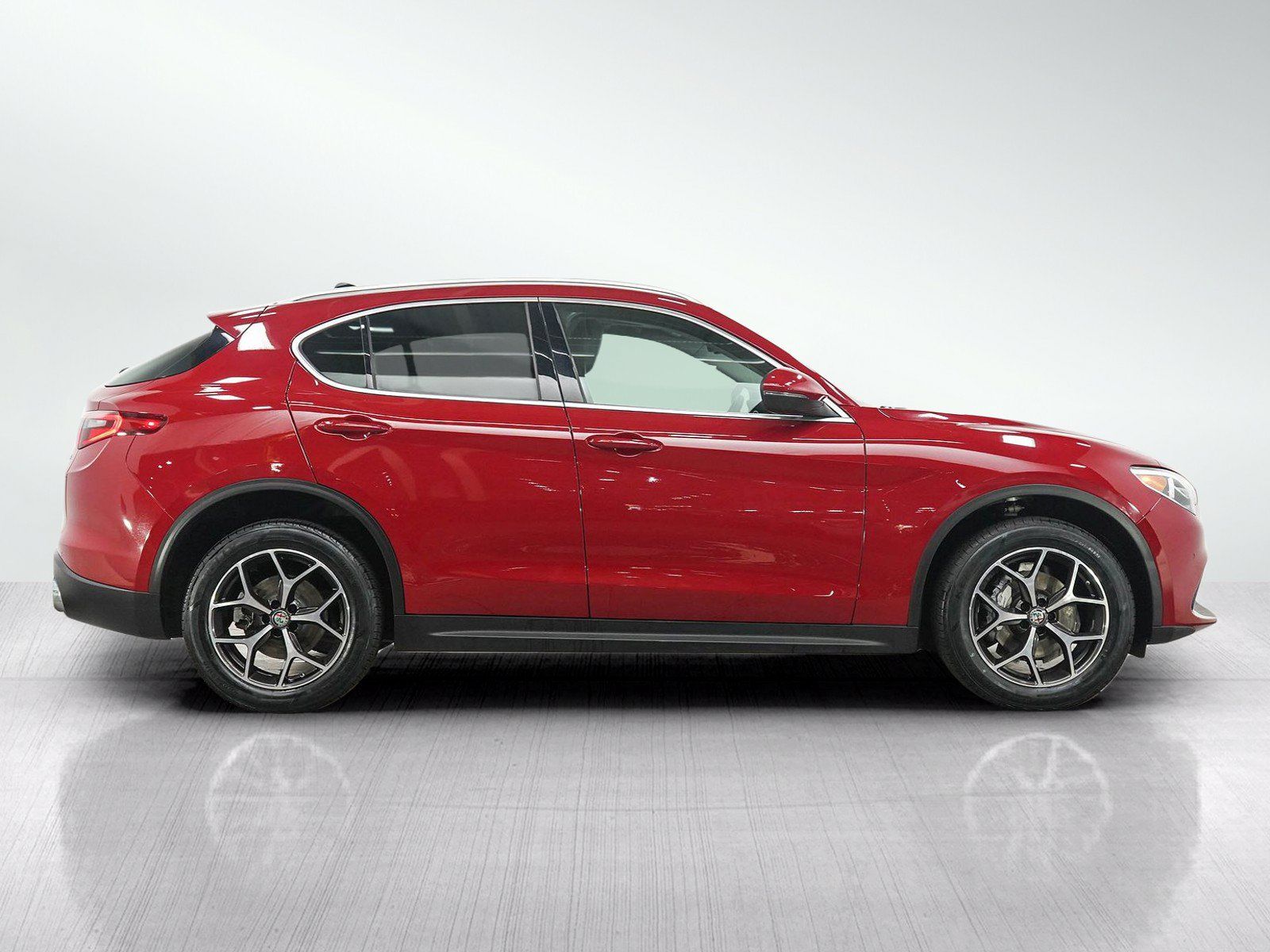 Used 2019 Alfa Romeo Stelvio Ti AWD/4WD image 6