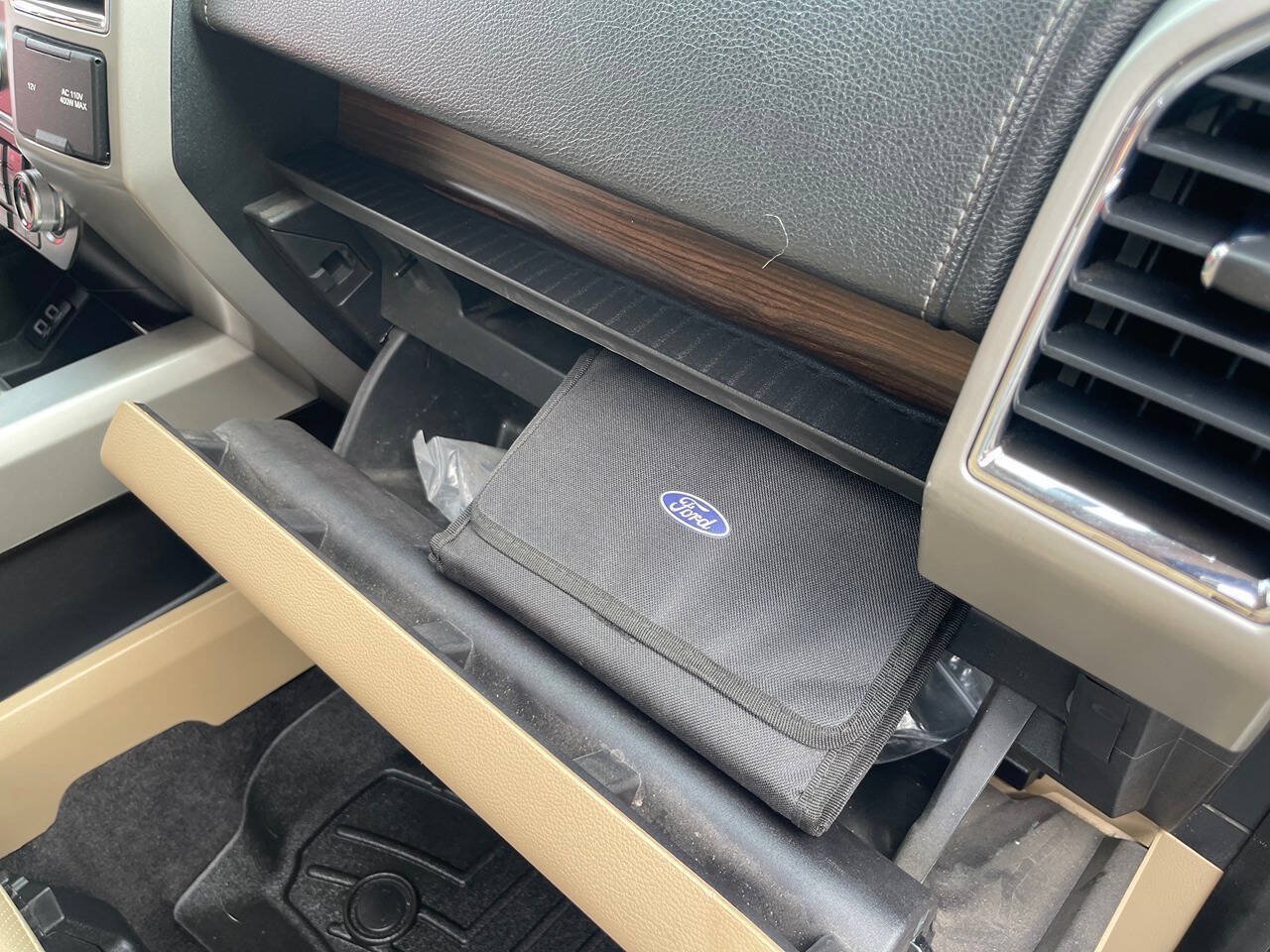 Used 2017 Ford F150 Lariat w/ Equipment Group 502A Luxury AWD/4WD image 37