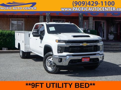 Used 2025 Chevrolet Silverado 3500 LT w/ Convenience Package AWD/4WD image 1