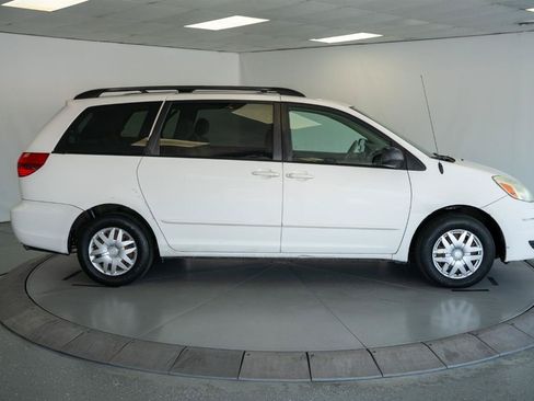 Used 2004 Toyota Sienna CE FWD image 8