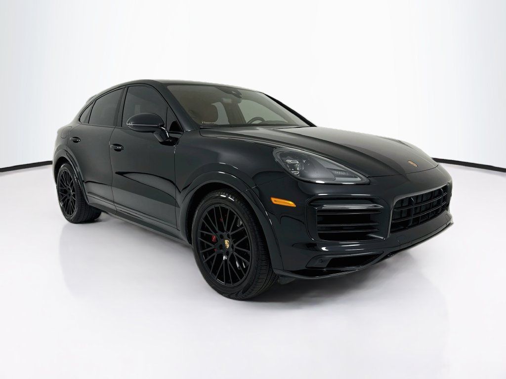 Certified 2022 Porsche Cayenne GTS AWD/4WD image 9