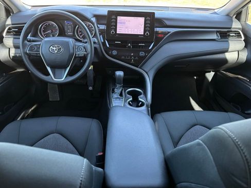 Used 2022 Toyota Camry LE image 8