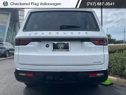 Used 2024 Jeep Wagoneer Series II w/ Flexible Seating Group AWD/4WD image 10